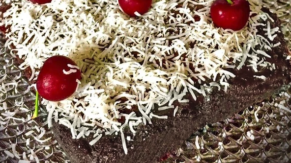 Chocolate, Almond and Fruit Christmas Pudding Recipe - YesYouCan Gluten Free