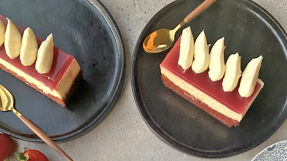 Red Velvet Brownie Cheesecake