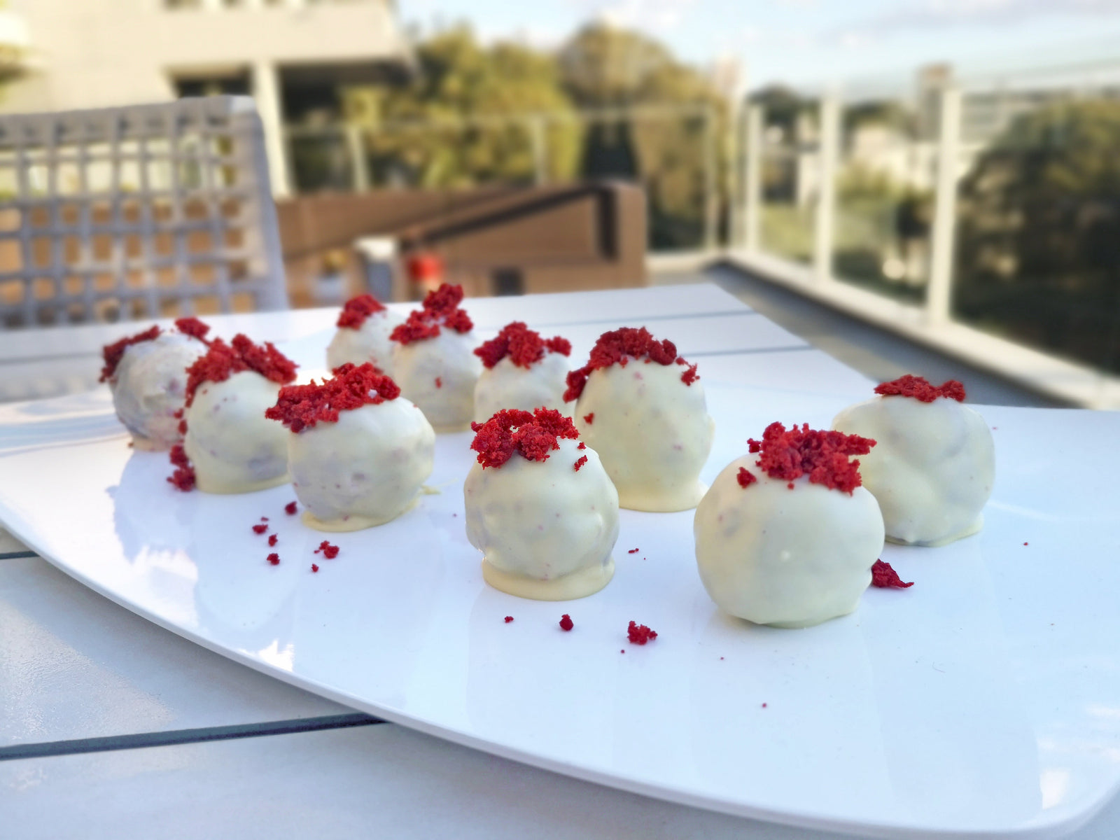 Red Velvet Cake Pops with Cream Cheese Recipe