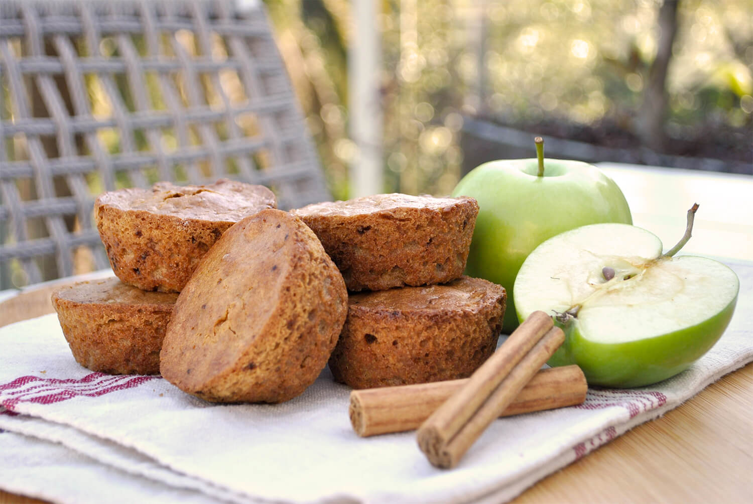 apple cinnamon muffin gluten free cake reduced sugar vegan yesyoucan bake recipe